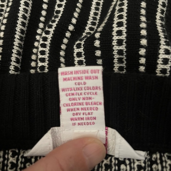 Candie's Women's Knit black and white skirt Size M - Picture 5 of 5